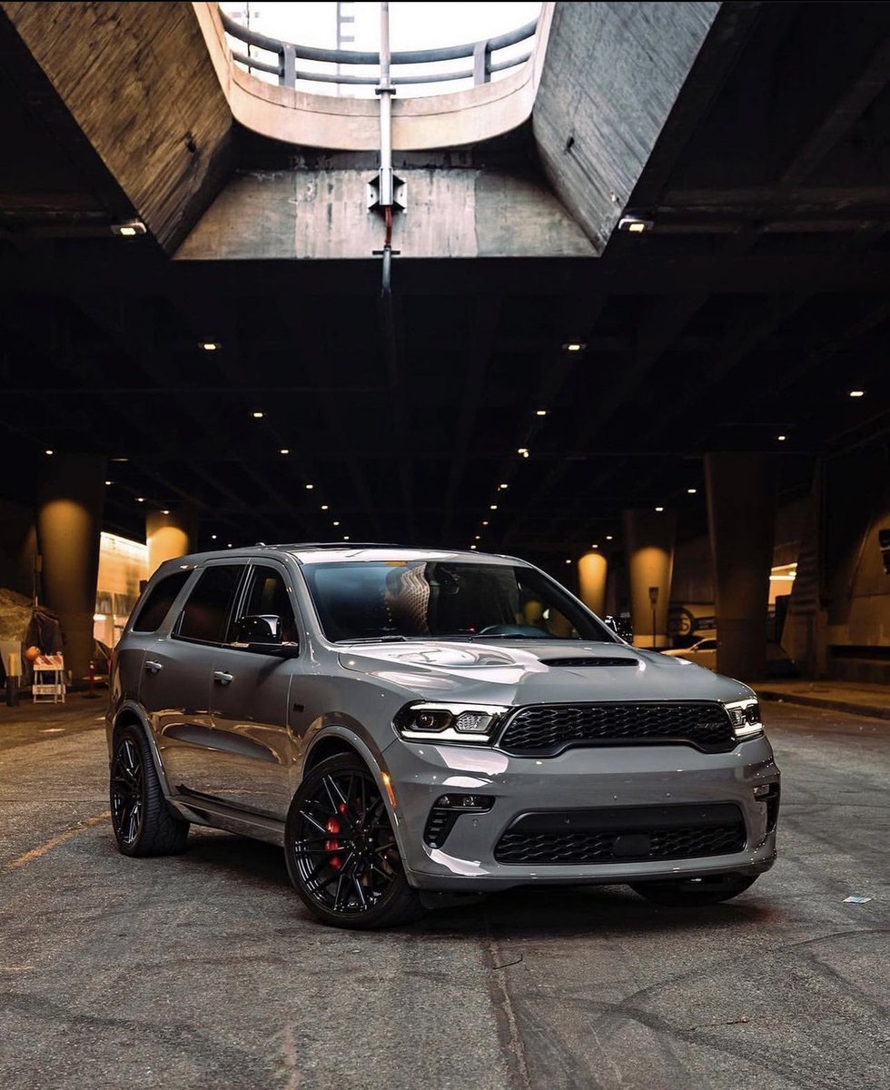 SureskyCDJR's tweet image. A seat fit for a captain. 🧑‍✈️

#DodgeDurango #SureskyCDJR #middletownny #goshenny