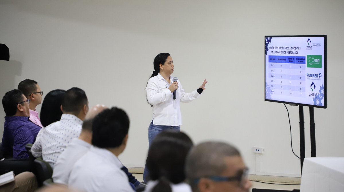 UNIPAZnoticias's tweet photo. Inició la Jornada de Inducción y reinducción Docente  correspondiente al semetre A-2023 de UNIPAZ. Presidido por nuestro #RectorUNIPAZ,  La actividad que se cumple por ciclos, convocó en un primer momento a las Escuelas de Ingeniería de Producción 1/2 https://t.co/qPY4gOWqD0