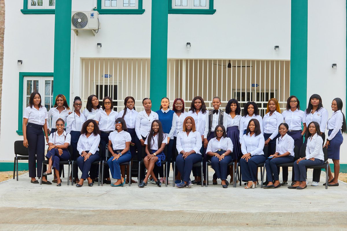 D_Astrans's tweet photo. #Doctors
#Astrans
#Niger Delta University Teaching Hospital
#Classof2020 https://t.co/z9Ezk6UkY9