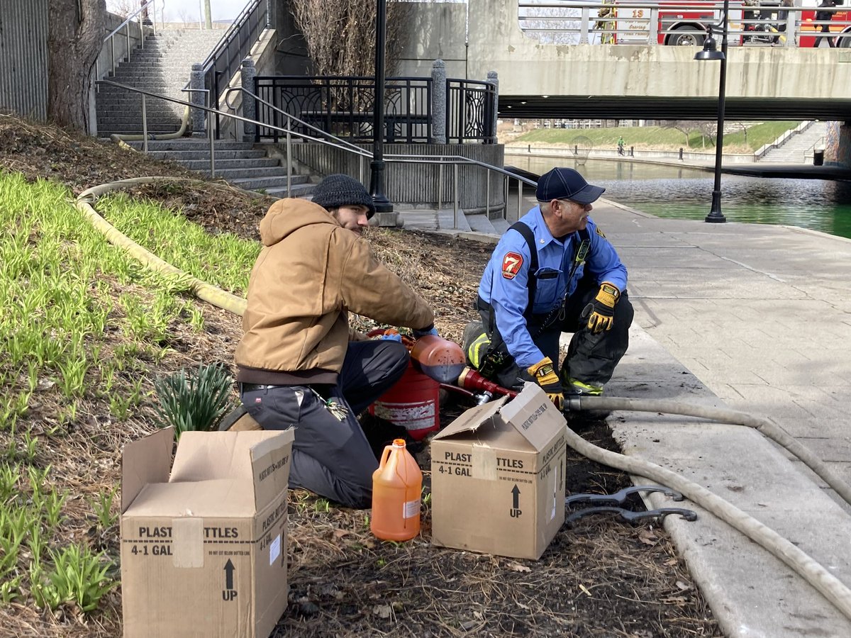 IFD_NEWS's tweet photo. 11:00 AM - #IFD firefighters from Station 13 🍀came to the rescue after an uncooperative fountain pump threatened to derail this years greening of the canal. Not happening on our watch 🚒 We had a blast helping kick off #INDY St. Patrick’s Day festivities - thanks for the invite! https://t.co/fSoRElhuP2