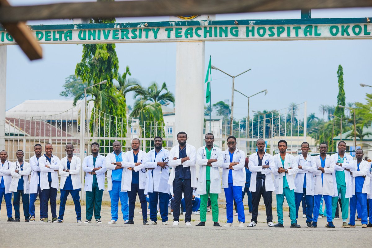 D_Astrans's tweet photo. 🌟🌟🌟🌟
Graduates in a bit
#2023
#Doctors
#ASUU https://t.co/miFXGSUW3Q