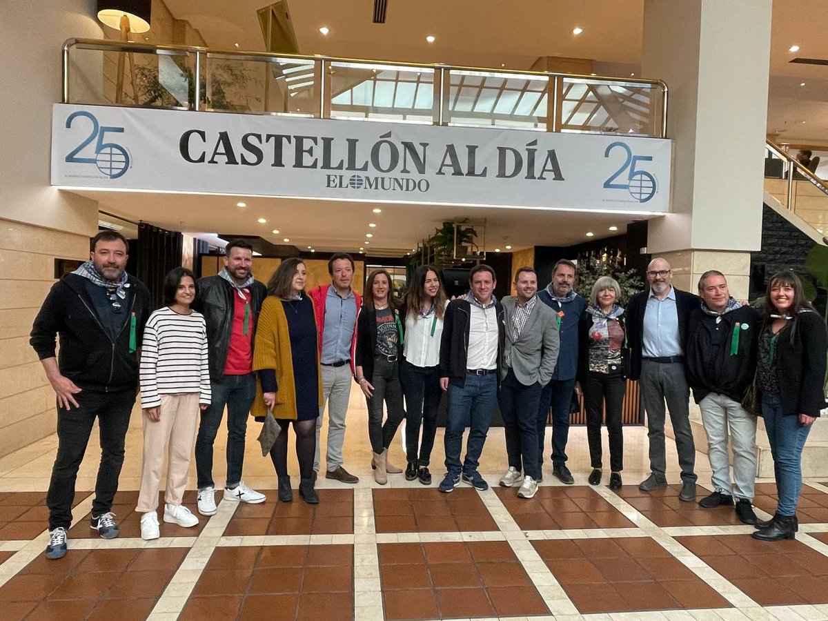 CompromisALMASS's tweet photo. Aquest dijous hem estat a les Bodeguetes compartint amb les companyes i els companys de Castelló i amb els mitjans de comunicació les festes de la Magdalena. #bodeguetes #Compromís #Magdalena https://t.co/Xk99ssDUZr