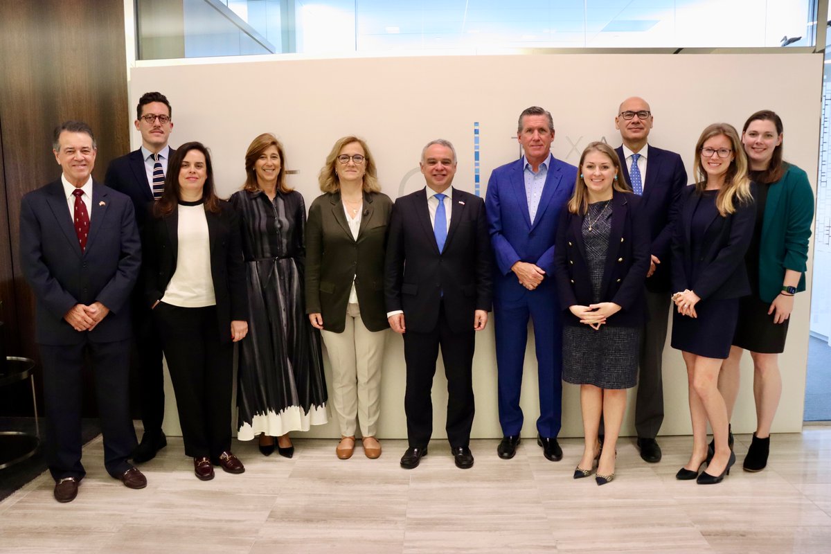 TXMedCenter's tweet photo. Today, #TMC hosted Portugal’s Secretary of State for International Trade and Foreign Investment, Ambassador to the US Consulate, and their colleagues to discuss future collaborations with start-ups, industry, and academia. #biobridge https://t.co/vrnp3bdNh3