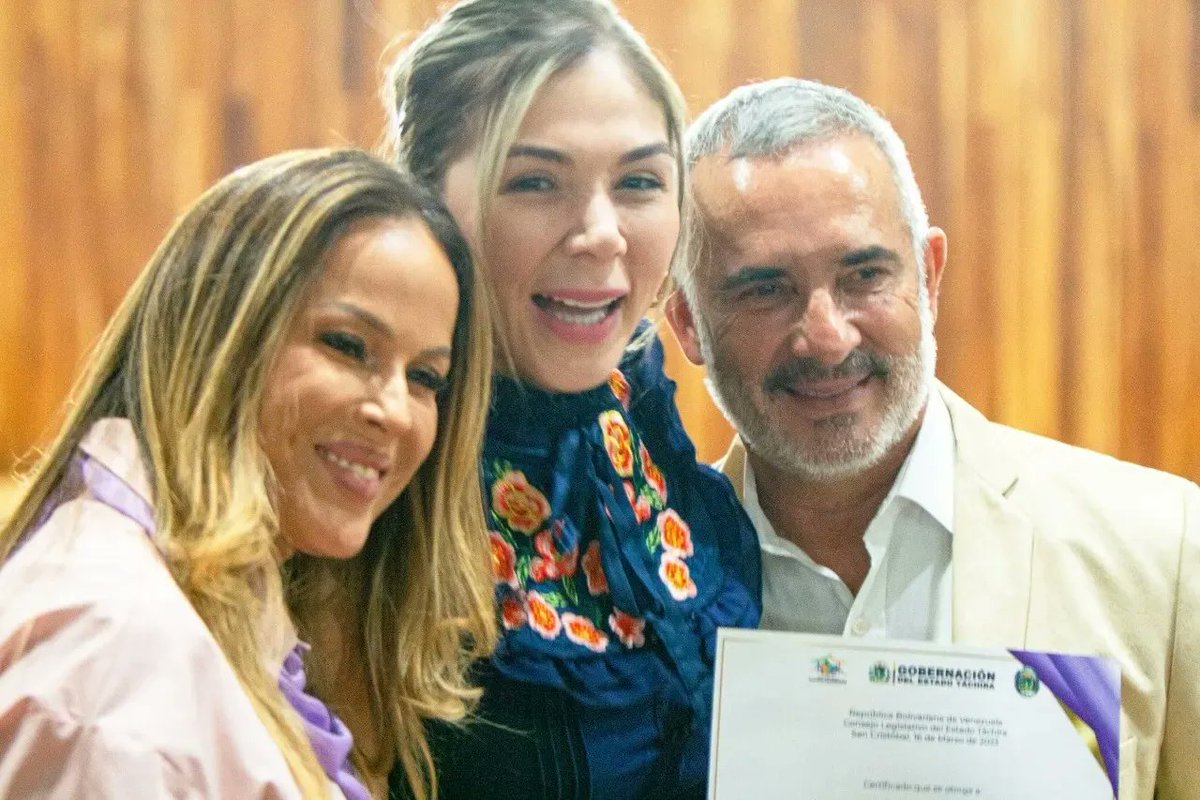FreddyBernal's tweet photo. Las mujeres siempre serán el pilar fundamental para la construcción de la Patria, por ello, hoy reconocimos y honramos a nuestras guerreras del Táchira con una hermosa Sesión Solemne del @TachiraCLET en conmemoración del Día Internacional de la  Mujer. https://t.co/ogPkUKKVPd
