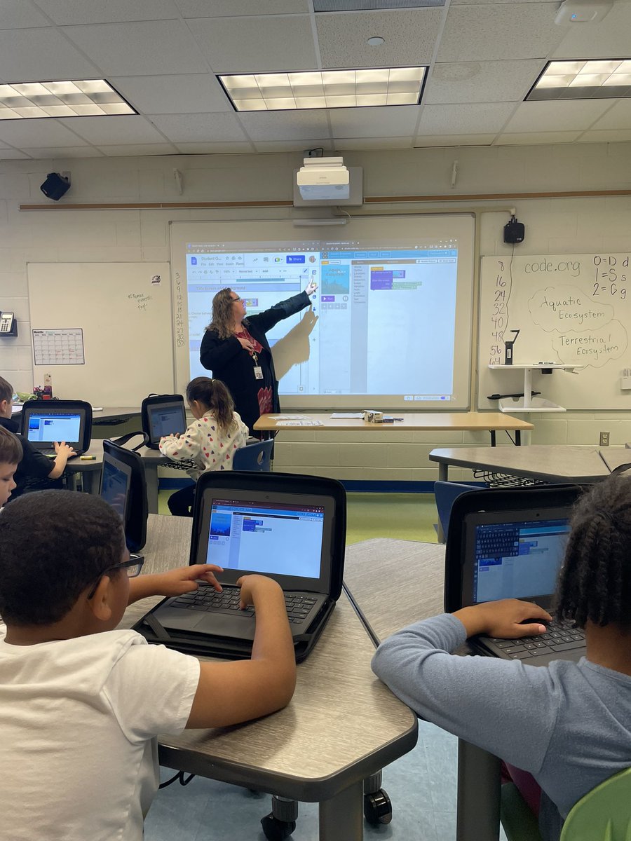 tech_sps's tweet photo. Had a blast coteaching with @megfara and her 3rd graders. They loved using @codeorg to create terrestrial and aquatic ecosystems! @MrsK_ITRT_SPS @PaulaP_ITRT @KatelynLeitner1 @MariLueDav
@HillpointHusky #edutechcoach #engageSPSK12 #BuildingtheBestSPS
#intentionaltech https://t.co/nNMZ09Oww4