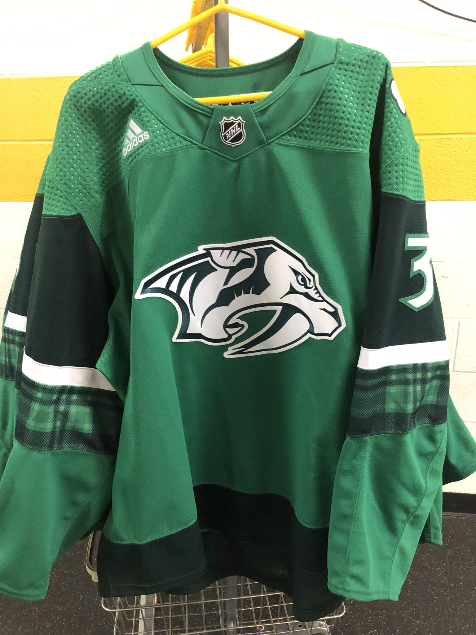 Bruins will wear green St. Patrick's Day jersey during pregame