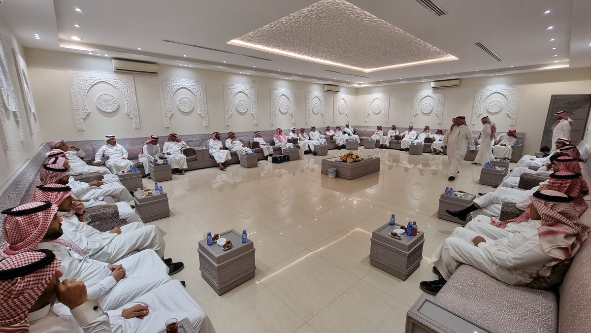 alharganksa's tweet photo. اجتمعت أسرتنا كعادتها في لقائها الدوري بتاريخ ٢٤ /٨/ ١٤٤٤هـ، باستراحة خاصة شمال الرياض بتنظيم لجنة من شباب الأسرة
وشهد الاجتماع اقبالاً من أفراد الأسرة رجالاً ونساءً كباراً وصغاراً
مثمنين كل الإسهامات والجهود المبذولة لاجتماع الأسرة وترابطها
أدام الله على أسرتنا الألفة والمحبة https://t.co/5B8J0JD535