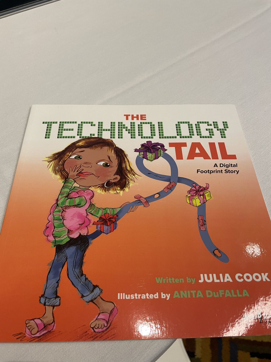 krumclass's tweet photo. A great way to end my first day at #macul23 - learning more about #digcit with @tcconley29 - thanks @REMCAssociation for the new book! #21things #ILCN https://t.co/9efcyoPO5W