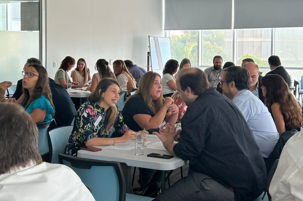 La Agencia de Monitoreo y Evaluación de Políticas Públicas realizó el taller Construcción de capacidades para una cultura de cumplimiento con referentes de los organismos: una gran instancia enmarcada en los esfuerzos de mejora del servicio y rendición de cuentas a la ciudadanía.