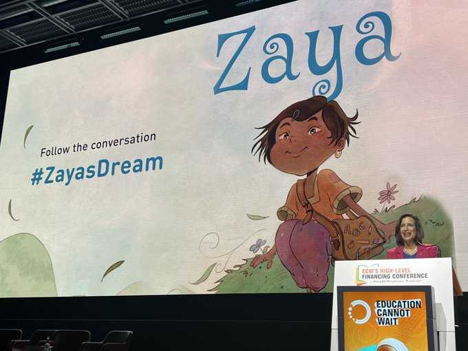 The story of a young refugee girl, Zaya, is introduced by @MelissaFleming at #ECW #HLFC2023 in new #ECW/@NabuOrg children’s book #ZayasDream!

@un @nabureads @ungeneva @bmz_bund @swissdevcoop @norwaymfa @stateprm @refugees @filippograndi @yasminesherif1 #222MillionDreams✨📚
