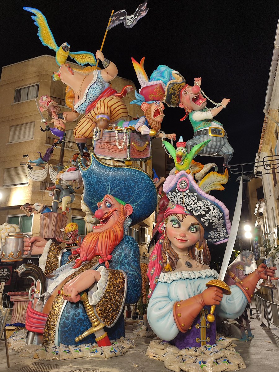 Ruesmo21's tweet photo. 1° Premi de la Secció Especial Major de #Gandia a la falla @FallaVilaNova

Obra de Jose Sanchís

Amb el lema: A fer la mar

Enhorabona a totes les seccions! Molt de nivell enguany! 

#Falles23 #premis23 #Falles #FallesGND #Volemfalla https://t.co/wDkPFnIW9Q