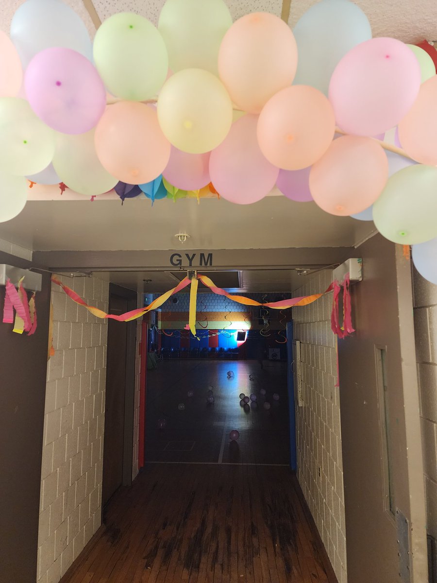 PrincipalWunder's tweet photo. Welcome to the 9th annual #CCB34 Barrister Ball!! @BaltCitySchools @SonjaSantelises @John_L_Davis_Jr @PlaceTos https://t.co/SN5ns7ioNu