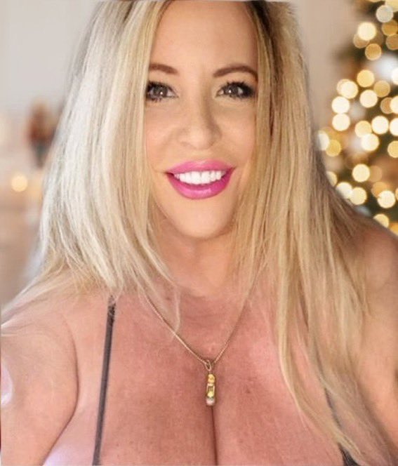 I am recovering nicely at home. Don&rsquo;t forget to go to. https://t.co/17hMkXqDZ9 for all my exclusive videos<a href="/tag/sexylegs"class="tags"><span>#sexylegs</span></a><a href="/tag/bigtits"class="tags"><span>#bigtits</span></a>