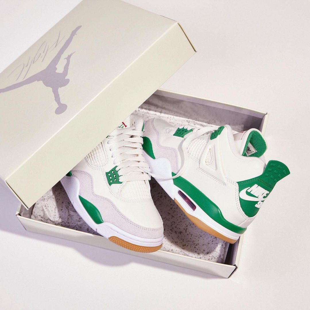 The Nike SB x Air Jordan 4  display picture 3