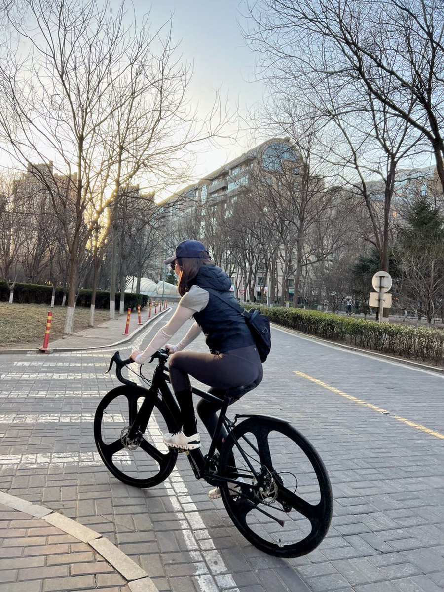 The company of friends is always d