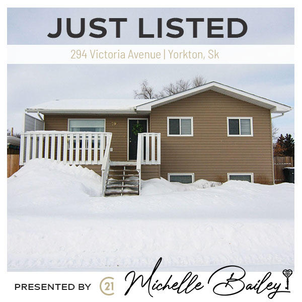 MichelleBC21's tweet photo. It's rare to find a home like-new in Yorkton's North neighbourhood, so don't miss out on this one! 🤩

📌 5 Beds
📌 2 Baths
📌 974 Sq ft
📌 Open concept layout
📌 Finished basement
📌 Large backyard, fenced
📌 $268,900

Full listing: https://t.co/HMxDxqjhAK https://t.co/OUjd5bJvnR