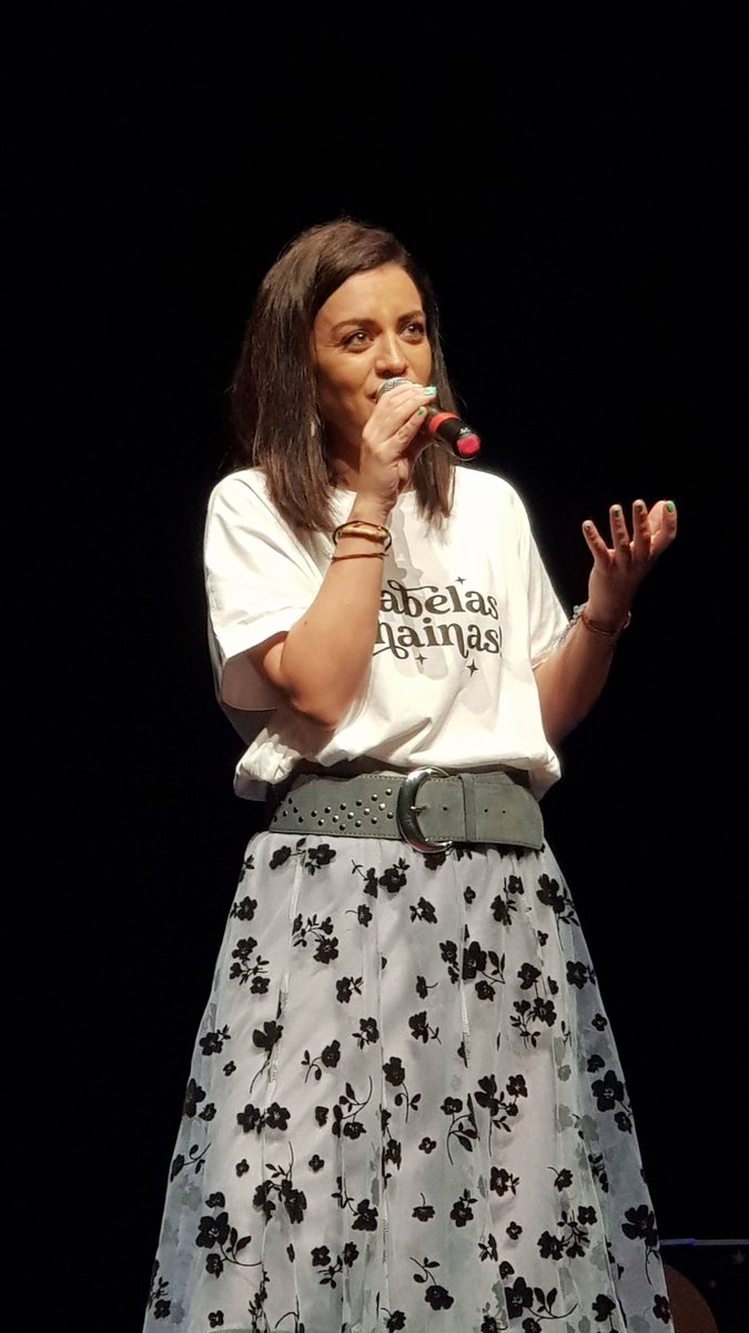 Estupendo espectáculo de #monologuistas. 
Un rato estupendo botando unhas risas sanadoras con <a href="/martadoviro/">marta doviro</a> <a href="/Jazminjazzsoul/">Jazmin Abuin Janeiro 🛰️</a> @ArantxaTreus y  @barbaragrand y Bárbara Grandío en la presentación.