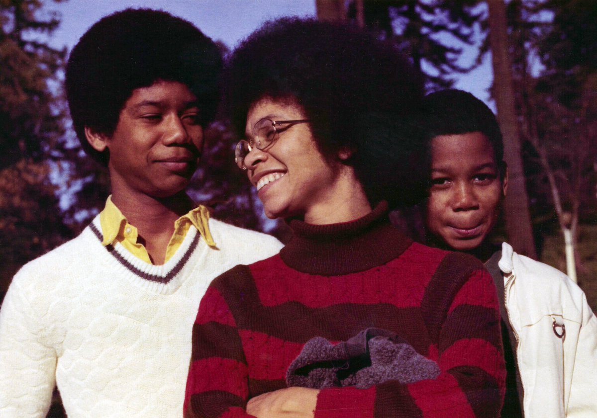 mhccadvocate's tweet photo. Diana Dean, a pioneer for the MHCC Nursing Program, is remember for her lasting impression on MHCC and and her two sons Donald and Derryck.

Link to the story here:
https://t.co/0KDhkactUp

Photos provided by Donald Dean https://t.co/kSchLZerJA