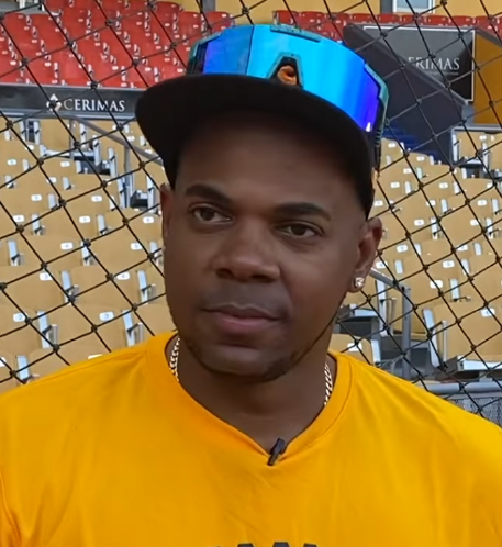 BellaLula20's tweet photo. 🇨🇺 #TeamYuca
Los nostálgicos del picadillo de soya 🤮
Yoán Moncada y Luis Robert juegan en el Chicago White Sox.
Roenis Elías y Yoenis Céspedes exjugadores de las MLB.
#MiamiPaLaCalle🔥🔥🔥
AL EXILIO SE RESPETA. https://t.co/Gns61MkoPY