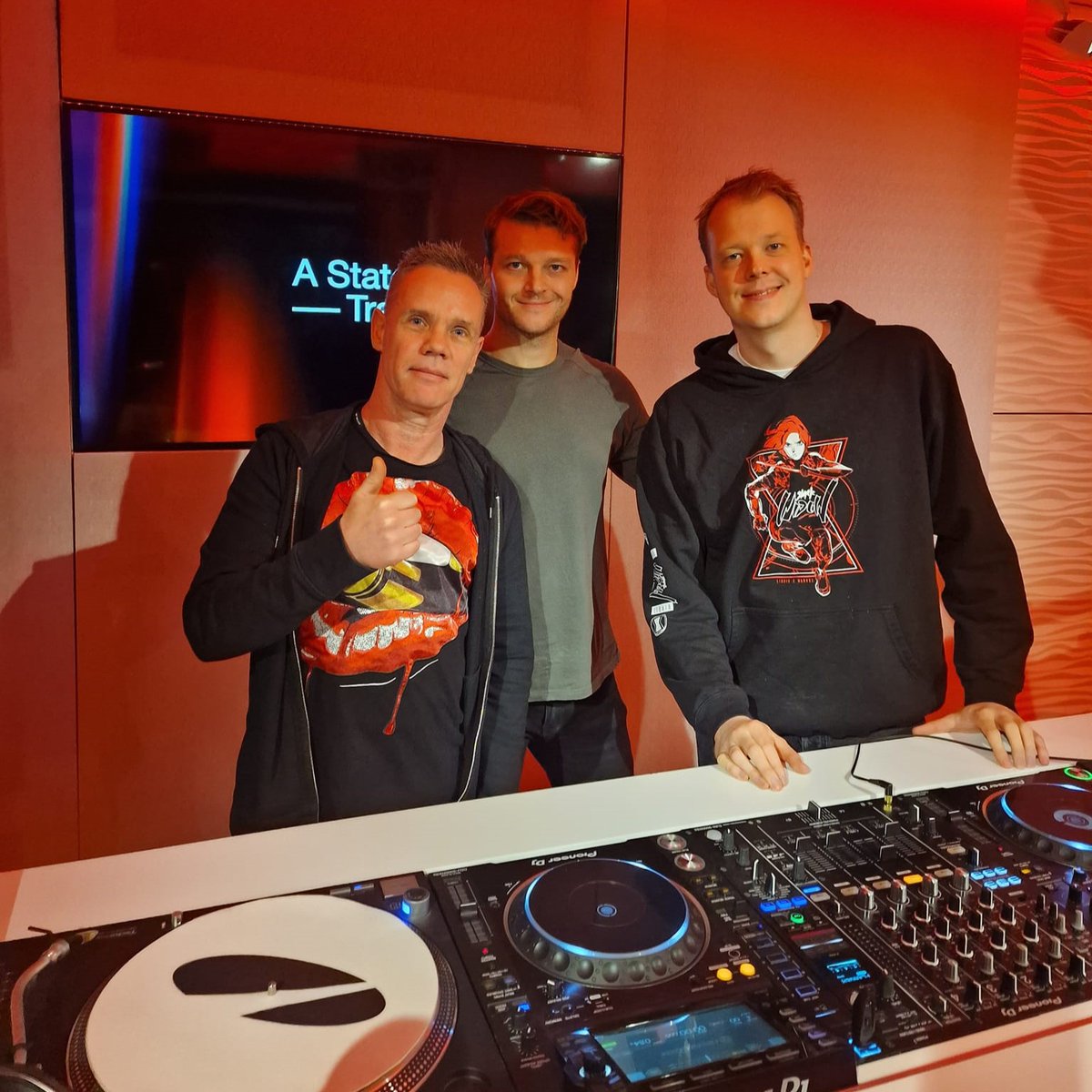 TranceAttack's tweet photo. A State Of Trance 1112 comes up with Kolonie & RAM as guests and music from Armin Van Buuren & Ahmed Helmy, Bryan Kearney, John Askew and more! #Trance #TranceMusic #TranceFamily #ASOT #ASOT1112 https://t.co/iaLWQJKM5T https://t.co/YsrHolnPeX
