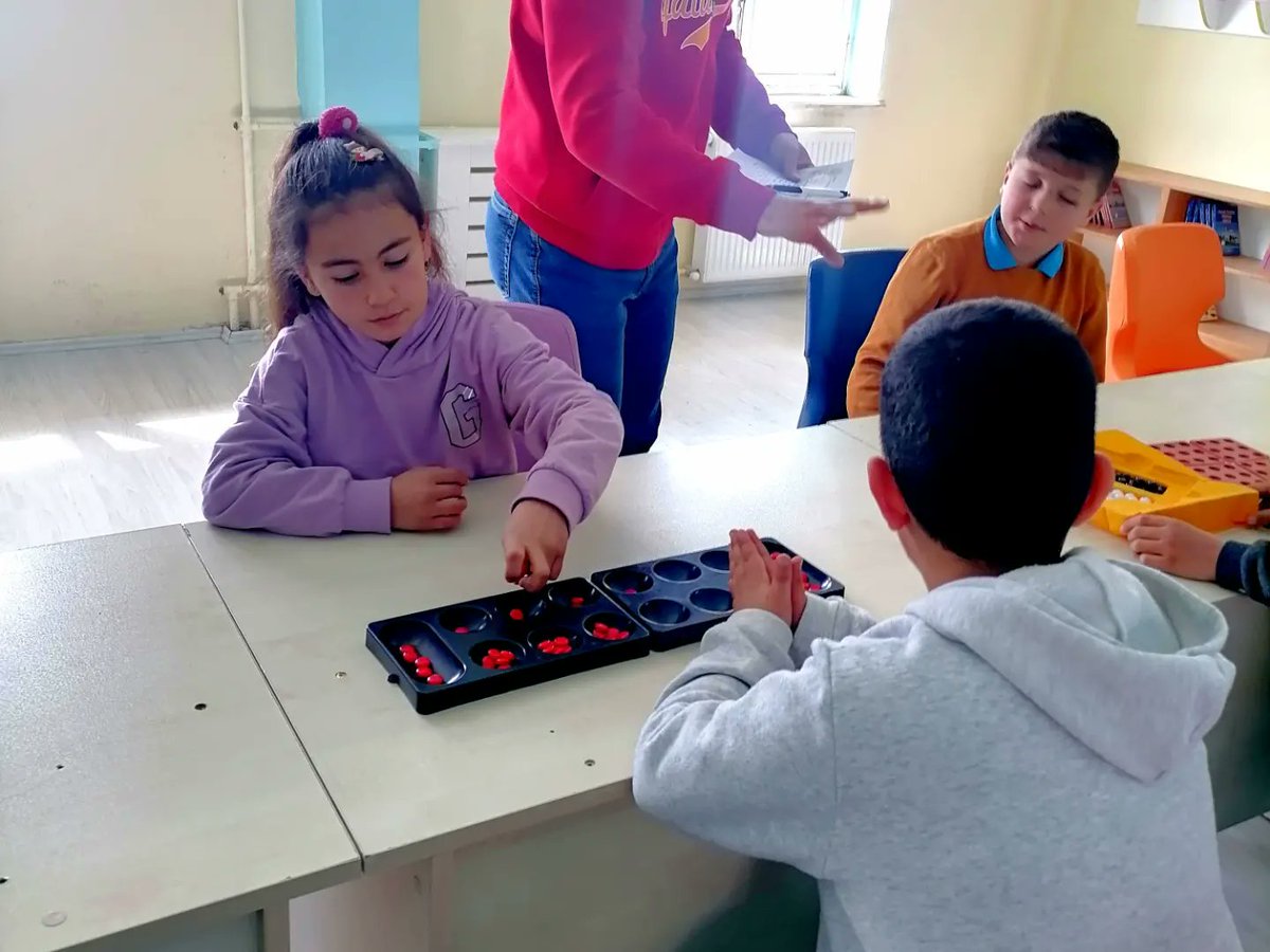 Karayazı'da düzenlenen Akıl ve Zeka Oyunları turnuvasına okulumuz öğrencileri de katıldı. 🥰
<a href="/ErbapE/">ERBAPErzurum</a>
<a href="/Erzurum_Mem/">Erzurum İl Millî Eğitim Müdürlüğü</a>
<a href="/skaygusuz/">Salih Kaygusuz</a>
<a href="/Karayazimem/">Karayazı İlçe MEM</a>
<a href="/cicek_muhlis/">Muhlis cicek</a>