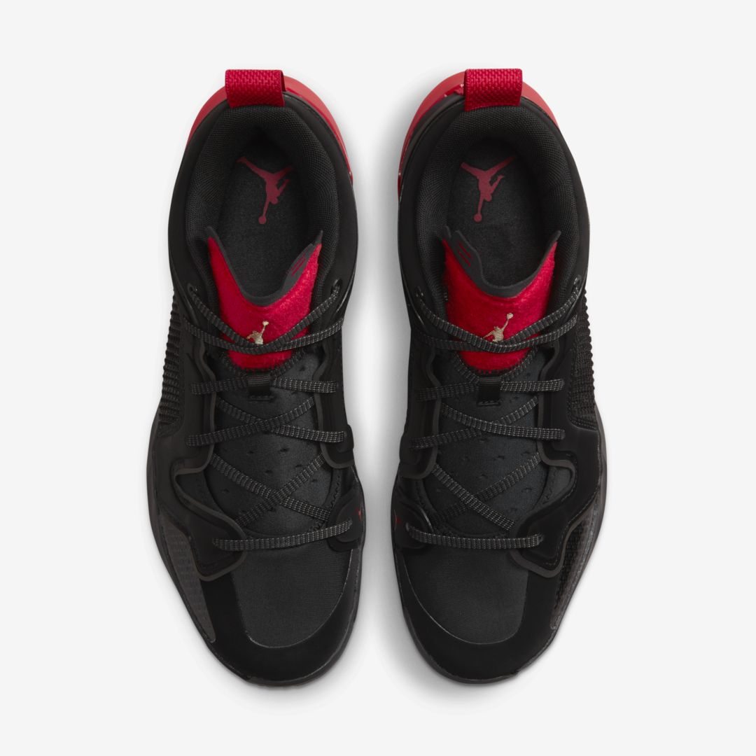 J23app's tweet photo. Official Images: Jordan XXXVII Low "Black/Red" https://t.co/QwKKRI4ZK1