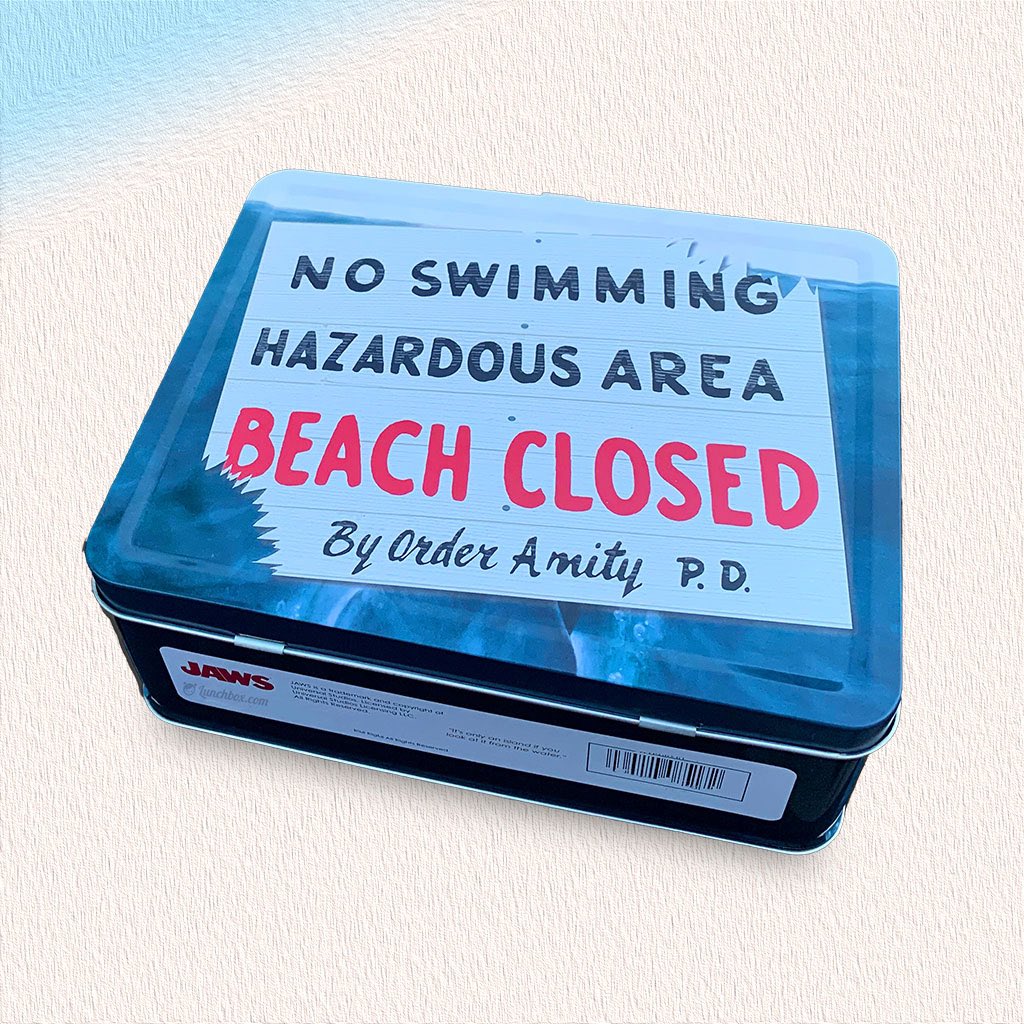 LunchboxDotCom's tweet photo. One of our favorite lunch boxes - Jaws!

#JAWS #dogearmy #summertime #sharkweek https://t.co/W7SLdil9dv