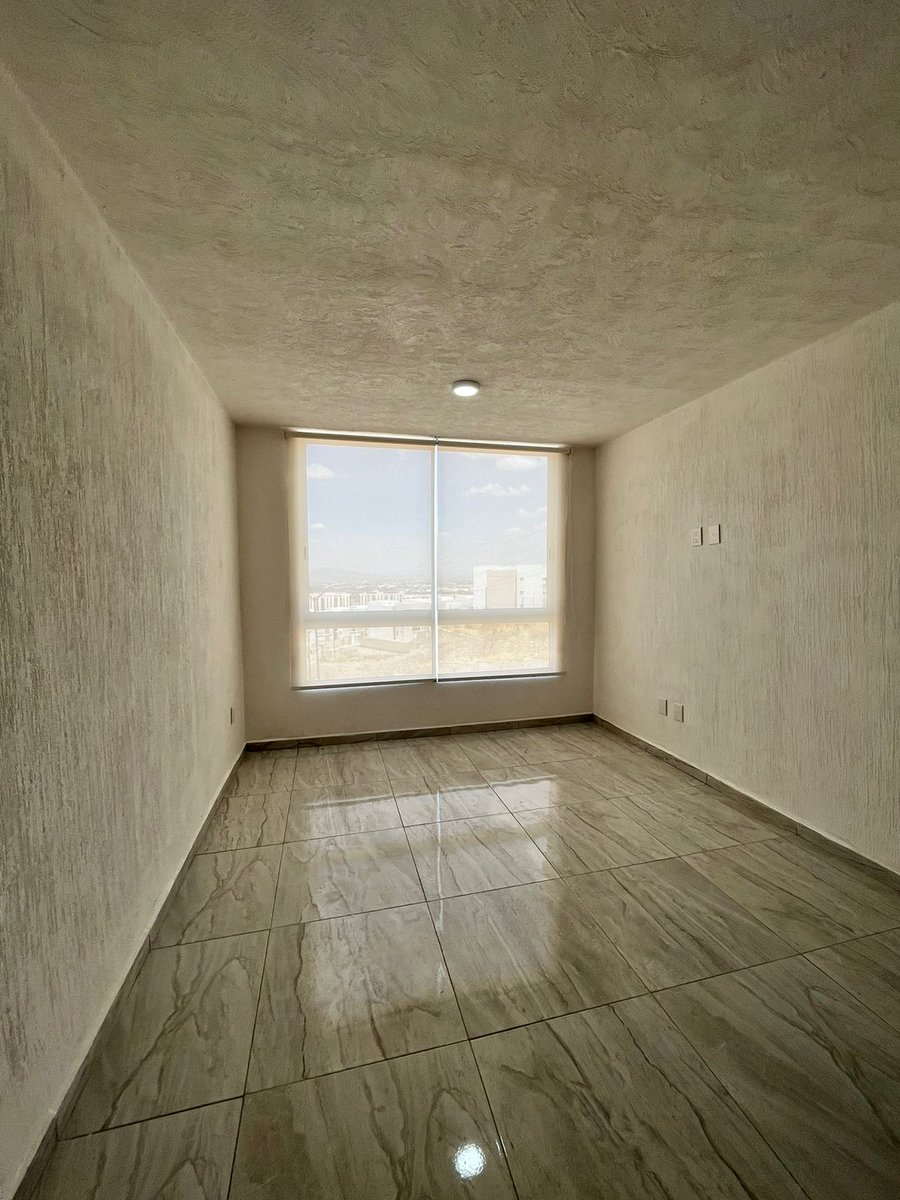 PacoPicazo4's tweet image. 🚨 SE RENTA 🚨 
Departamento de 2 cuartos, 1 baño, cocina intregal equipada, lavasecadora incluida, con vista a la ciudad, seguridad privada, caseta de vigilancia alberca y casa club.

Ubicado en Av Terralta #140
Colonia Terralta Monte Fuji, a 15 minutos de Lázaro Cárdenas