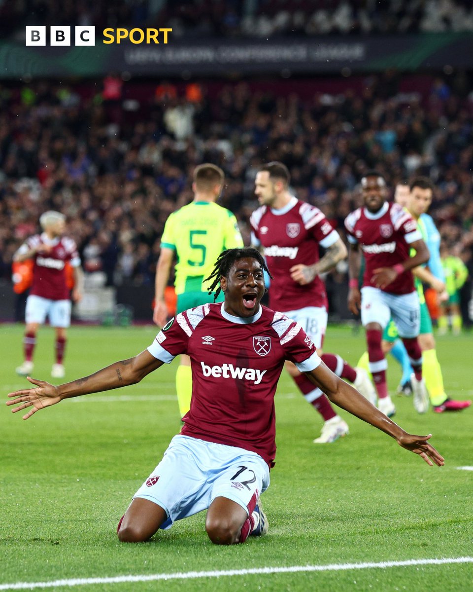 BBCMOTD's tweet photo. The stuff of dreams for teenager Divin Mubama 😍

10 minutes after coming on he scores his first West Ham goal - and via a backheel no less 🤯

#BBCFootball #UECL #WHULAR https://t.co/2PLXfLlQV6