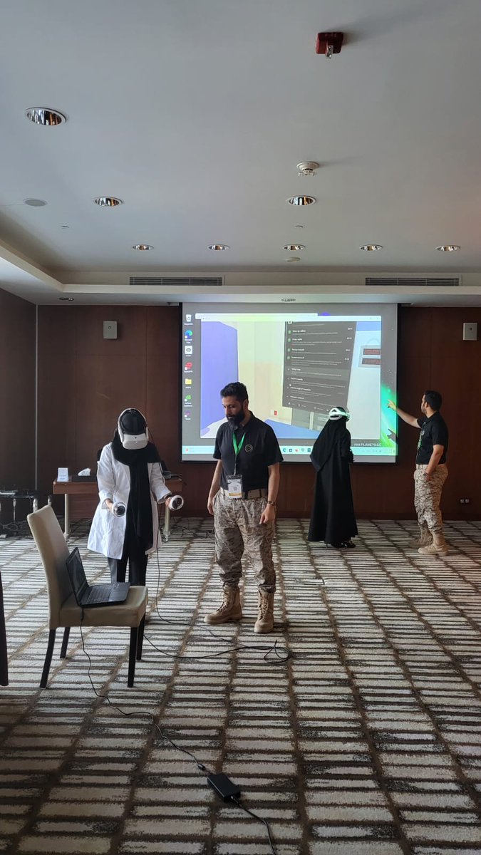 Moshrairi's tweet photo. تحت رعاية وزير الدفاع صاحب السمو الملكي الامير خالد بن سلمان حفظه الله. تشرفنا بالمشاركة في المؤتمر الدولي الاول للتمريض والقبالة باقامة ورشة عمل "Come to the Dark Zone" مع الفريق المميز والاكثر من رائع https://t.co/zbW5hAuVBP