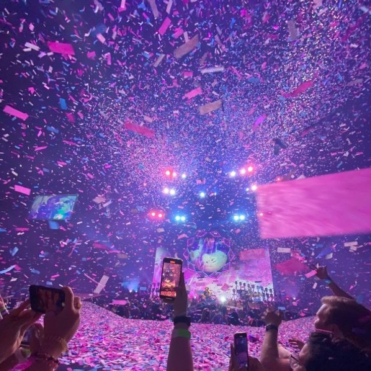 Eras Tour Updates! on Twitter "Hi!! Here's a thread of accounts that