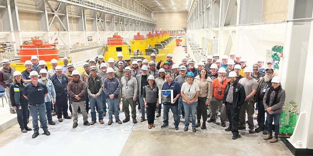 usbr's tweet photo. Commissioner Touton visited #GlenCanyonDam in Page, Arizona, today to thank the workforce for their commitment and contributions to ensure the continued delivery of water and #hydropower to the southwestern states. #ColoradoRiver #drought #USBR https://t.co/1bI5PUDH3E