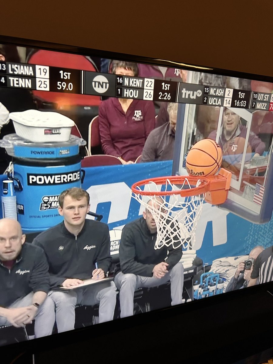 SeanzyP11's tweet photo. ANOTHER ONE!! @PMTsportsbiz https://t.co/x9uw3qdsiz
