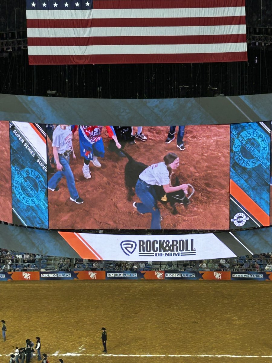 Courtney Andrews tweet media