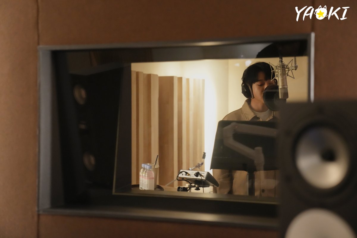 official_yaoki's tweet photo. 「Recording In The Studio 」 황치열 ‘그런 사랑은 없어’ 영상이 곧 공개 될 예정입니다
「Recording In The Studio 」  영상 공개 전 ! 미공개 녹음실 비하인드 사진은 야오키의 선물♥
조금만 기다려~♥

💿황치열'그런 사랑은 없어'
Release : March 26, 6 PM (KST)

#야오키프로젝트 #황치열 https://t.co/oDuAp0wXDs