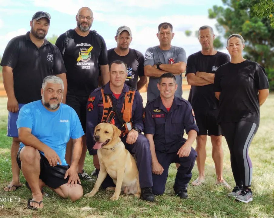 4bbmcbmrs's tweet photo. O CBMRS por meio do 4ºBBM encerrou hoje o treinamento para os Civis Auxiliares de Bombeiro, que irão compor as guarnições de serviço do 7º Pelotão de Bombeiro Militar, o qual será inaugurado no Município de Júlio de Castilhos.
O treinamento teve a carga horária de 190 horas. https://t.co/B0HYhfvlg6