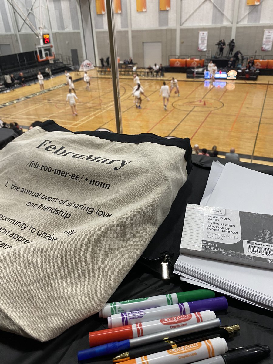 DanielleDGTV's tweet photo. Covering Nationals in Women’s College Basketball this week @CCAAsportsACSC @cable14 @MoMountaineers So much talent under one roof! @VIUMariners &amp; #Geants advance to the GOLD MEDAL game Saturday.. BRONZE contenders decided Friday #basketball #WNBA bound #talent #grit https://t.co/cscUug9zjo
