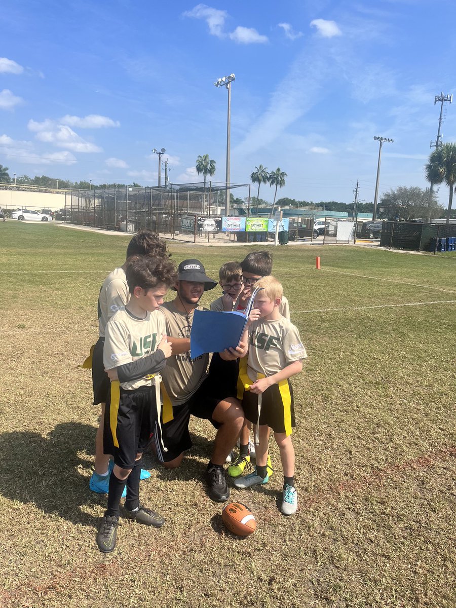 JackGuyton6's tweet photo. Just finished Coaching U10 flag football.  Great experience 🏈 https://t.co/qtuSd2rczM