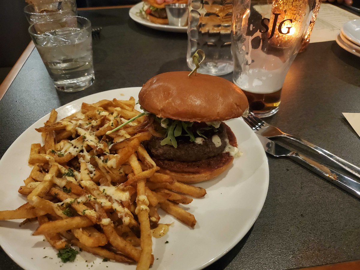 #yfcburgerbattle23 burg #14: the Aphrodite from St James Gate. It was nice having an alternate meat as pretty much everything this year is beef and I do love bison. Sun-dried tomato pesto was great, as was the lemon/garlic whipped feta. Cherry tomatoes were a nice changeup too