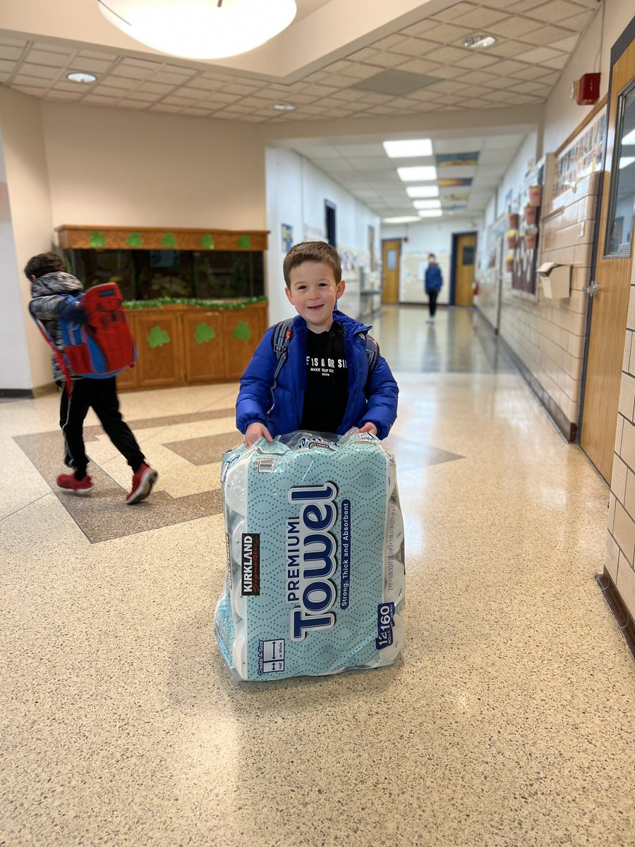Look at this K student bringing in his donation for the March Community Service Project. He refused help and wanted to carry those human size paper towels all the way to his classroom by himself! Tisdale students don’t give up! @TisdaleSchool