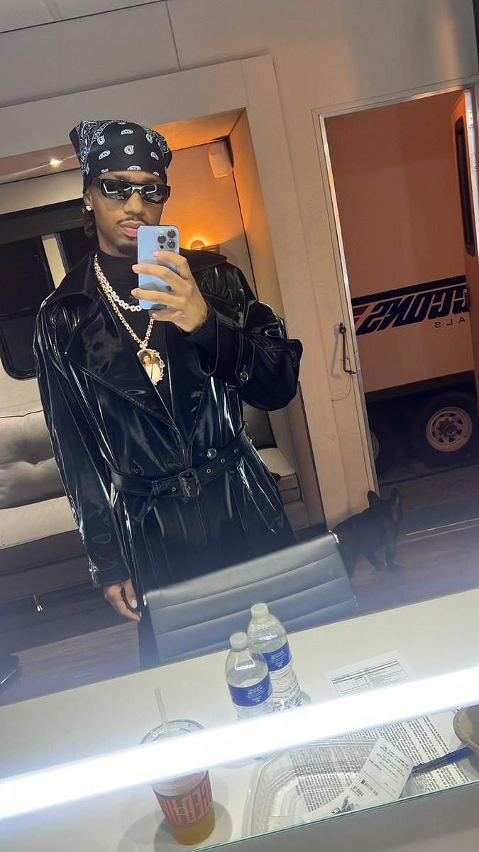 Metro Boomin on Twitter "🖤🖤🖤"