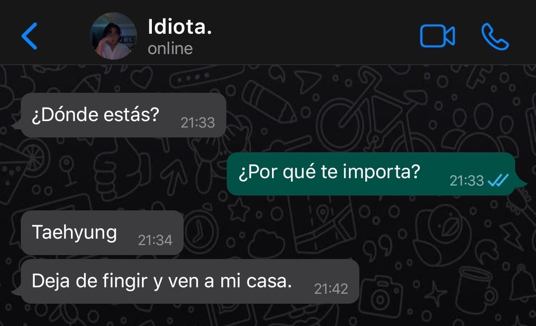 thvikks's tweet photo. Mini Au Kookv ! Simón says...💬

Una fiesta, dos enemigos.
Nadie espero que Th se insinuaria ante Jk, con quien siempre tenían discusiones por sus preferencias.
—Simón dice...sientame en tus piernas y besame.

#aukookv #kookvau #kooktae https://t.co/S92InpXylc