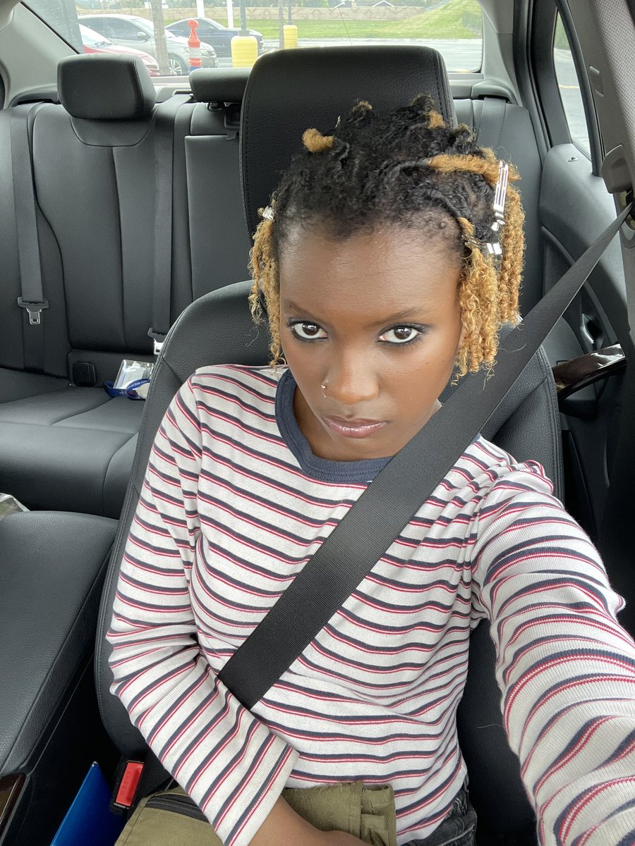 MeccaZha's tweet photo. Uh uh ooh ooh baby I got bands like buku baby https://t.co/tGCQfQeJSU
