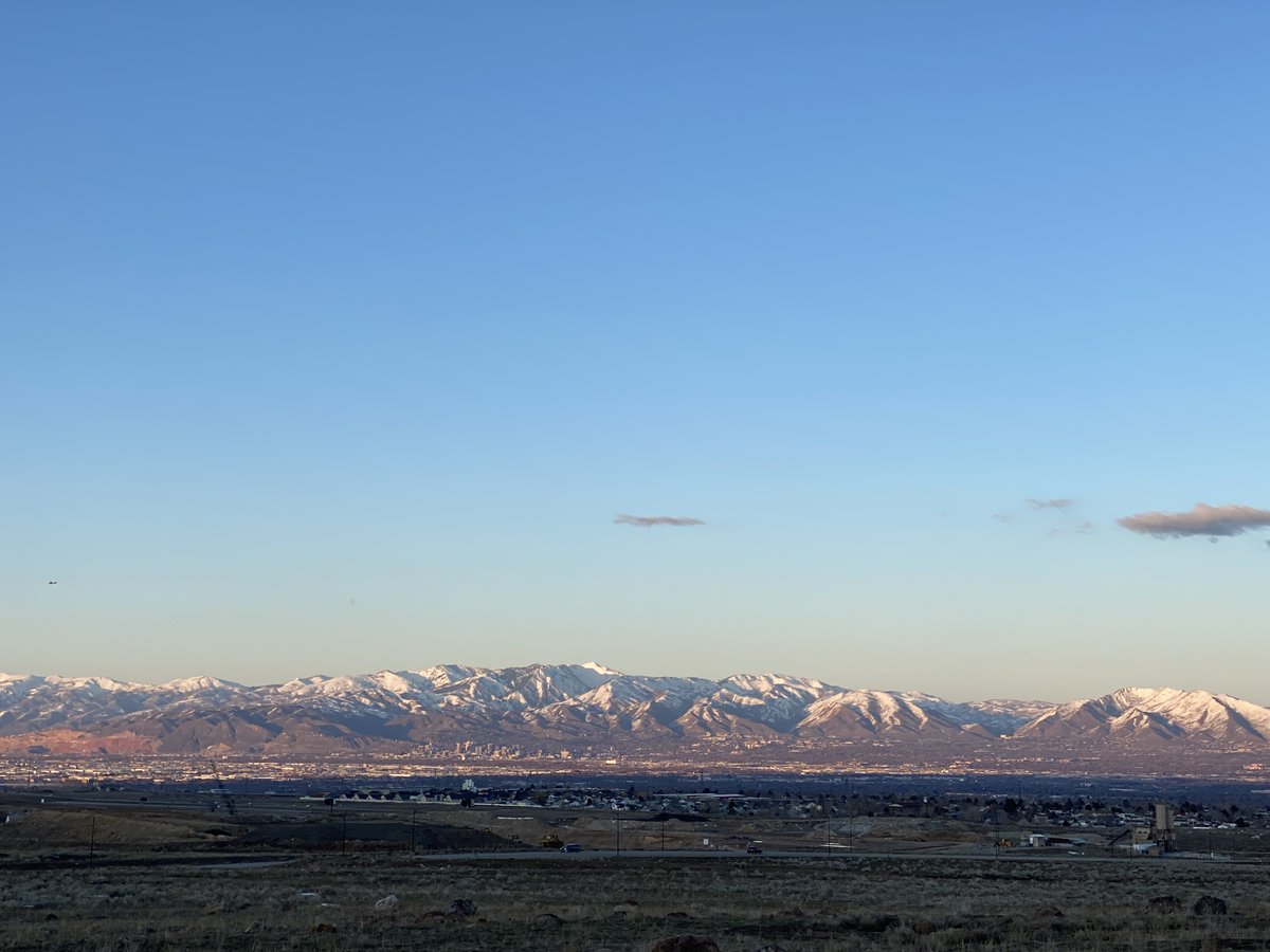 weathercaster's tweet image. Fantastic #Wasatch #Mountains reflecting #snow at #sunset @UtahWxMan @BigPowderUtah @utahskiweather @Grallon @justzahm @UtSkiConditions @brian_schnee @ChaseThomason 
@brianwusa @dannahyer @UtahWxMan @dannahyer @youtah @cajaaw @Climatologist49 @wrighthydromet @fox13 @weathercaster