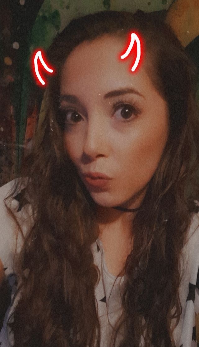 ChelleyLyn11's tweet photo. #feeling #devilish #new #content out soon! #free to #subscribe get there before I #post and see it first! 
#AmateurVideos #adult #ContentCreator #milf #onlyfansgirl #SpicyPage 

https://t.co/taicjcQPzu  😈 https://t.co/czrpzE7ezm