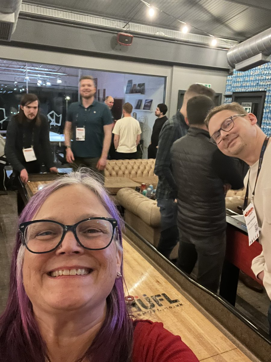 landrews5807's tweet image. I was on the winning team all 4 games and am undefeated at #SQLShuffleboard!! #SQLSelfie #SQLUssie @dhmacher and Dave and other Daniel. Thanks @AdvAnalyticsUK for a great after party!! #sqlbits2023