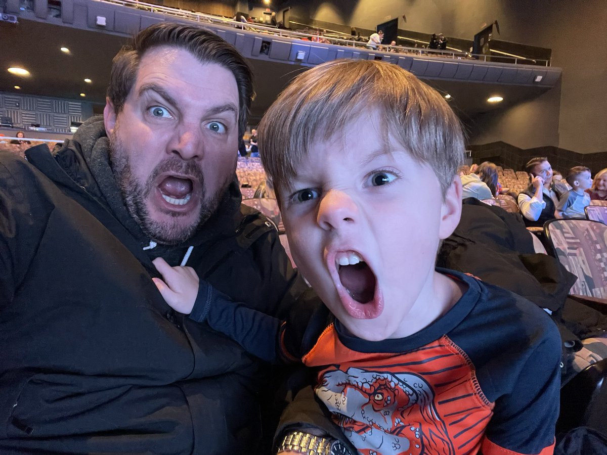 mremrich1's tweet photo. Front row for Beyonce?

Nope

Bieber?

Nope

It’s BLIPPI!!!

#lifeofaparent https://t.co/VNG6nEqJv4