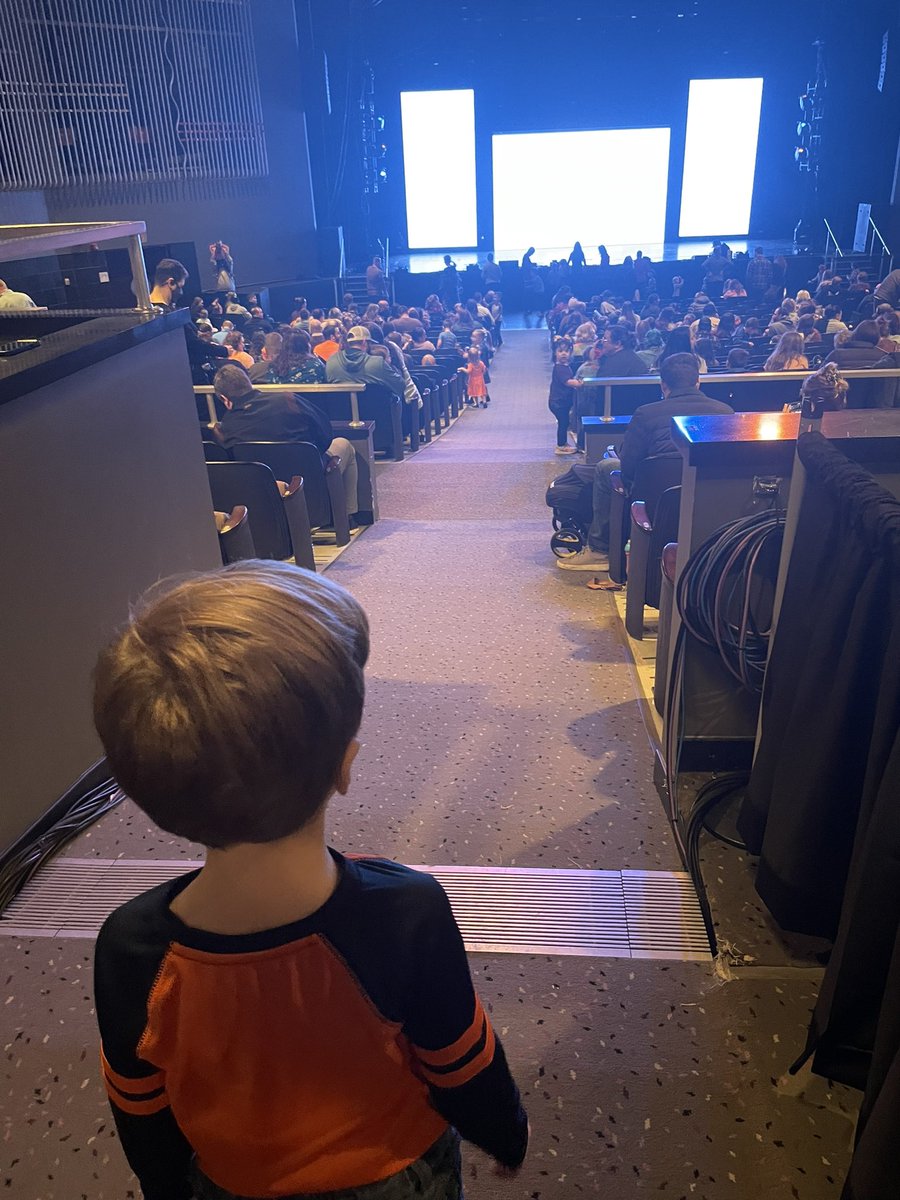 mremrich1's tweet photo. Front row for Beyonce?

Nope

Bieber?

Nope

It’s BLIPPI!!!

#lifeofaparent https://t.co/VNG6nEqJv4