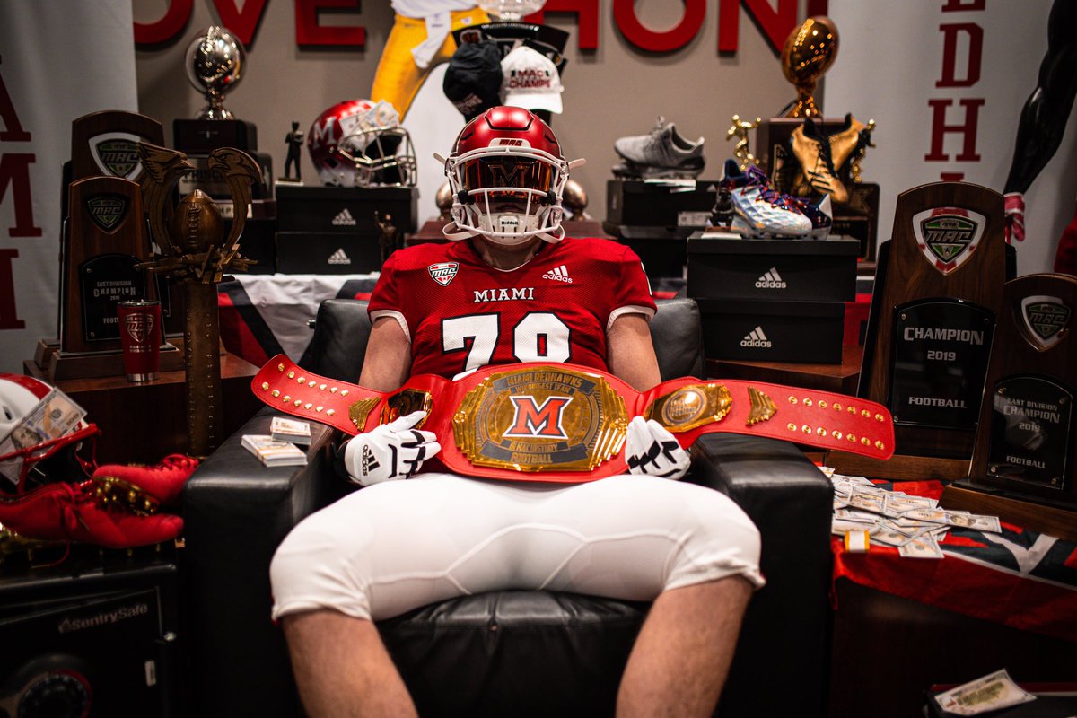 ZeltwangerCj's tweet photo. Had a great time in Oxford today watching a spring practice! Always great to be back! @Coachjpatton @Martin_Miami_HC @JackMurphy_MU @CoadyKeller1 @RedHawksRecruit https://t.co/LiaIVIes0I