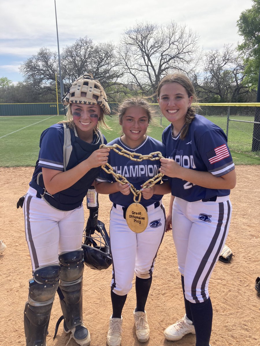 ChampionSBall's tweet photo. Chargers ended the week 1-1, and looking forward to fine tuning a few things to improve our record. Take a look at some of the player highlights from today &amp; Tuesday! @LeechStan @SamChampionHS @ChargerBoosters https://t.co/99VodqLz1F